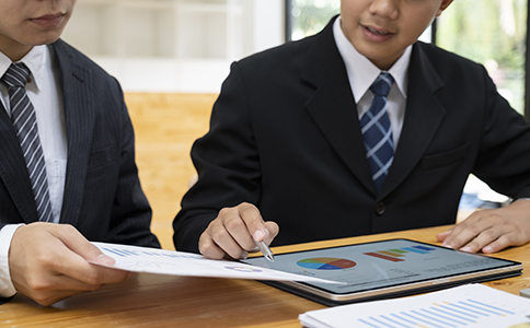 境內(nèi)旅游經(jīng)營(yíng)許可證怎么辦理？